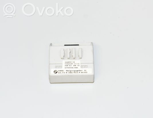 BMW 5 E39 Yaw turn rate sensor 8386932