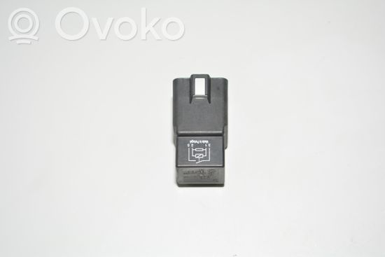 BMW i3 Coolant fan relay 9207913