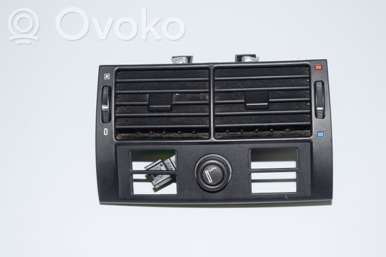 BMW X5 E53 Rear air vent grill 8409081 8370911 8370910