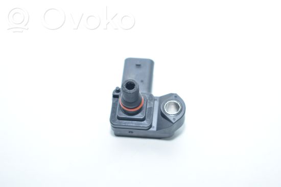 BMW 5 G30 G31 Air pressure sensor 8637896