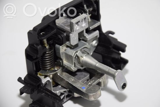 BMW i3 Front door exterior handle/bracket 7290863