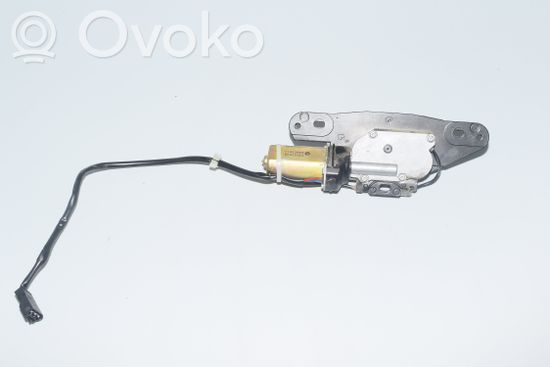 BMW 5 E39 Tailgate/trunk/boot lock/catch/latch 8362371
