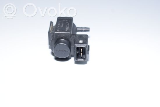 BMW 5 E39 Turbo solenoid valve 1742712