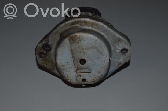 BMW 5 E60 E61 Engine mount bracket 6761090