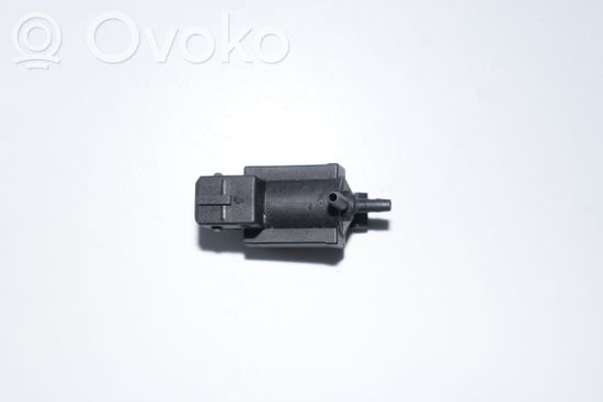 BMW 5 E39 Turbo solenoid valve 1742712