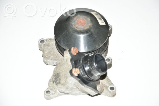 BMW 3 E90 E91 Water pump 7797640