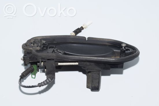 BMW X3 E83 Rear door exterior handle/bracket 3330983
