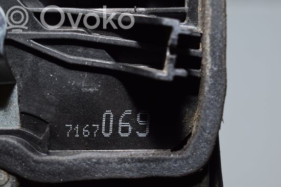 BMW X3 E83 Rear door lock 7167069