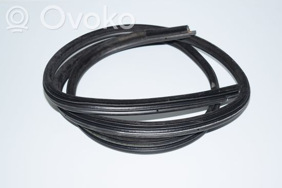 BMW 3 E90 E91 Rear door rubber seal (on body) 7060288