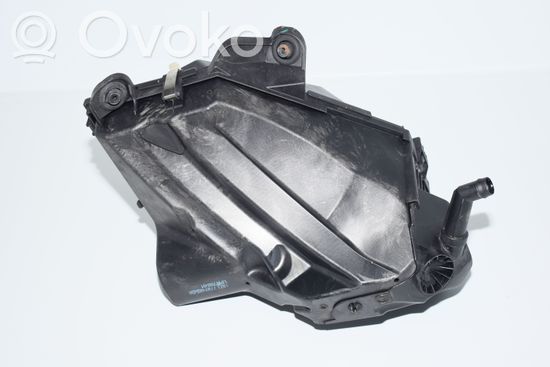 BMW 3 E90 E91 Air filter box 7797467