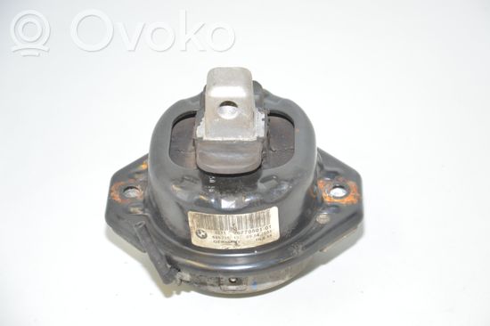 BMW 7 E65 E66 Engine mount bracket 6770801