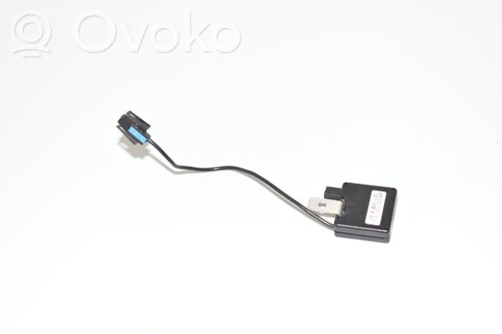 BMW X5 E53 Aerial antenna amplifier 8380945