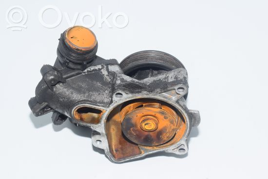 BMW 5 E39 Water pump 2354055