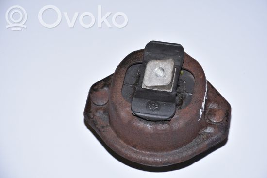 BMW 7 E65 E66 Engine mount bracket