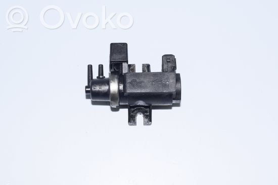 BMW 5 E39 Turbo solenoid valve 2247906