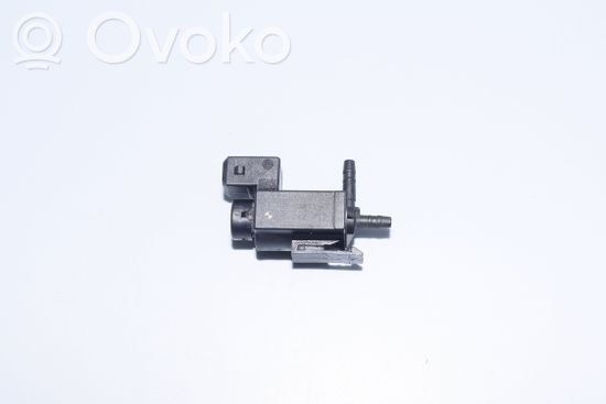 BMW 5 E39 Turbo solenoid valve 1742712