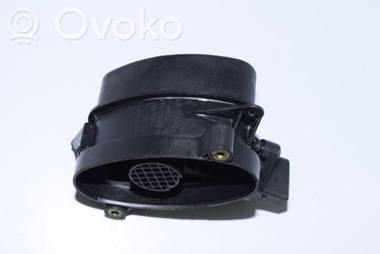 BMW 5 E39 Mass air flow meter 0928400468 7787076