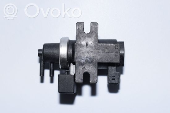 BMW X5 E53 Turbo solenoid valve 2247906