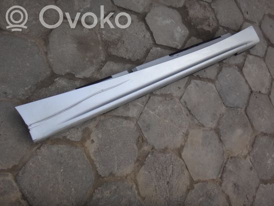 BMW 1 E81 E87 Sill