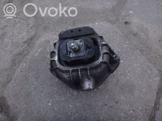 BMW 3 E90 E91 Engine mount bracket 6773247