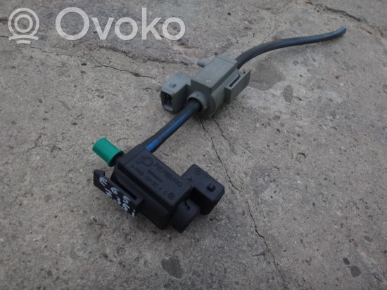 BMW 5 E60 E61 Valve vacuum