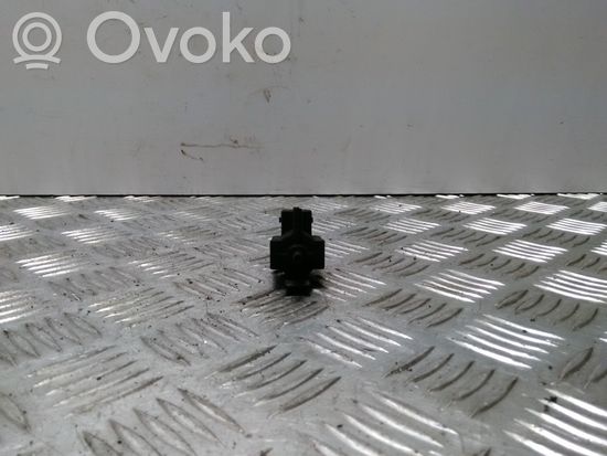 BMW 5 E39 Vacuum valve 1742712