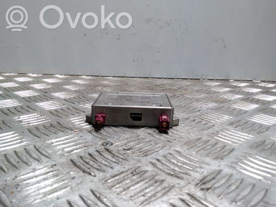 Audi A6 S6 C6 4F Aerial antenna amplifier 8E0035456C