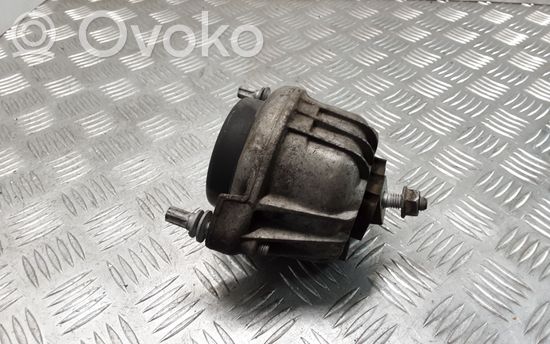 BMW 1 E82 E88 Engine mount bracket 13981112
