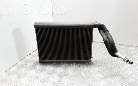 BMW 1 E82 E88 Air conditioning (A/C) radiator (interior)