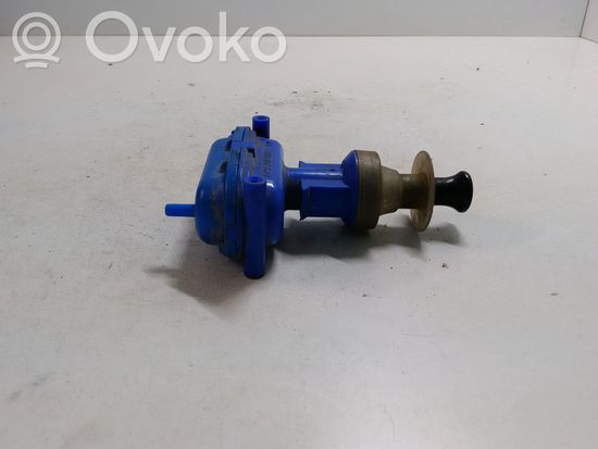 Audi 80 90 S2 B4 Central locking vacuum pump 893862153D