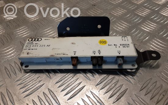 Audi A4 S4 B7 8E 8H Aerial antenna amplifier 8E9035225AF