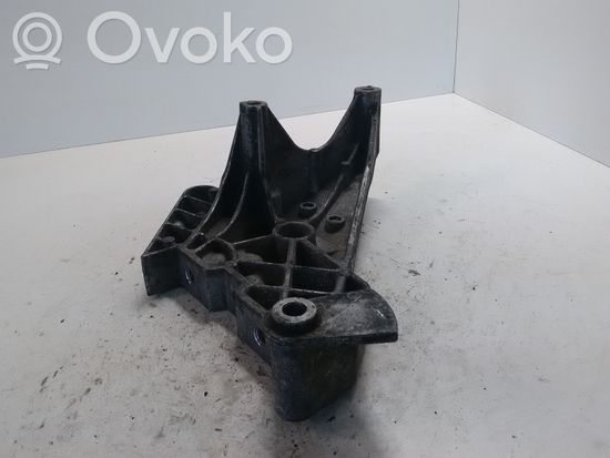 Volkswagen PASSAT B6 Engine mounting bracket 03G199207E
