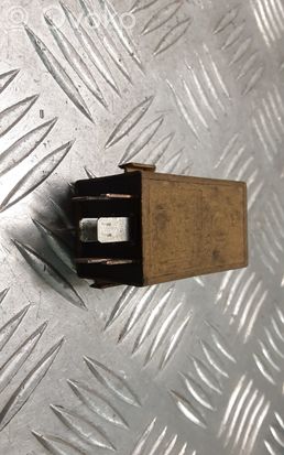 BMW 5 E39 Other relay 8364501