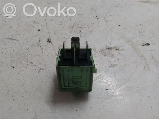 BMW 3 E46 Other relay 8373700