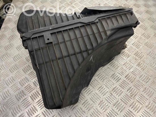 Audi Q7 4L Air filter box 7L8128601C