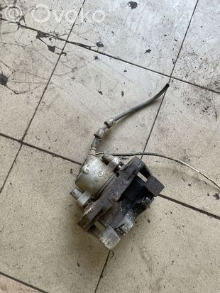 BMW 5 E39 Front brake caliper