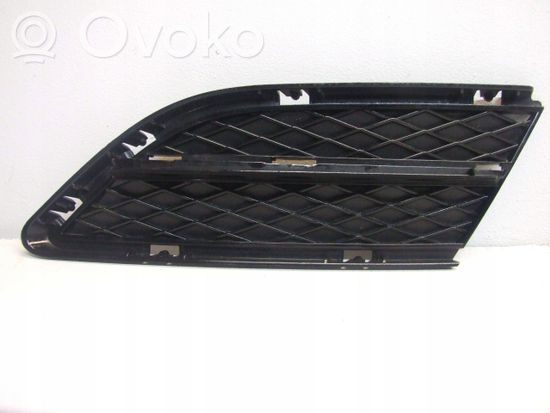 BMW 3 E90 E91 Front bumper lower grill 7138417