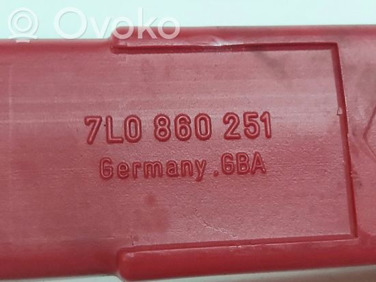 Audi A6 S6 C6 4F Emergency warning sign 7L0860251