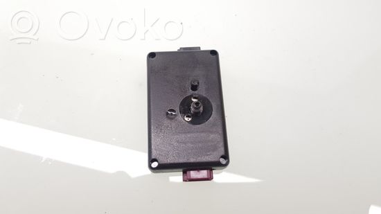 BMW 3 F30 F31 F80 Aerial antenna amplifier 108594