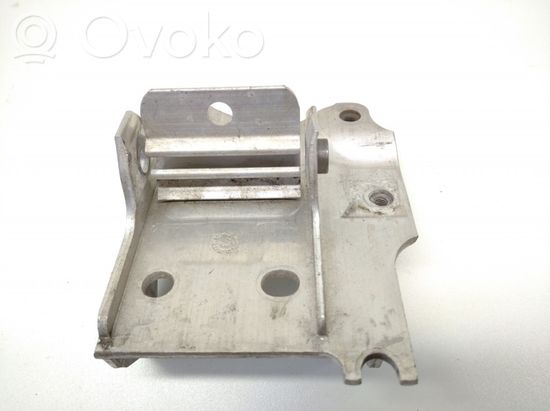 BMW 5 F10 F11 Radiator mount bracket 7186513