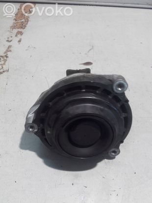 BMW 3 G20 G21 Engine mount bracket 6876759