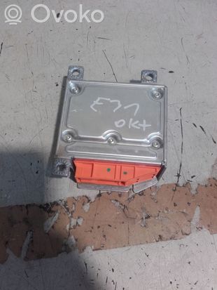 BMW 8 E31 Airbag control unit/module 8374821