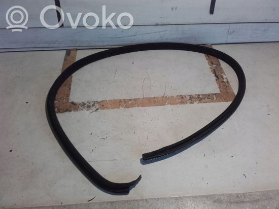 BMW 8 E31 Rubber seal loading door