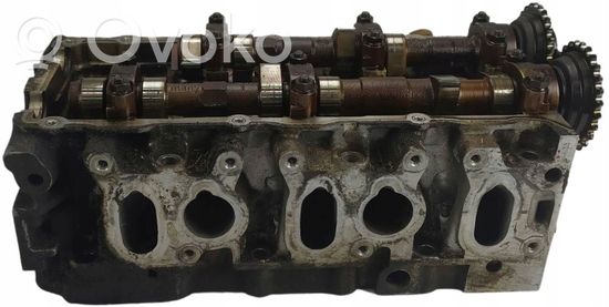 Volkswagen PASSAT B5 Engine head 071103373