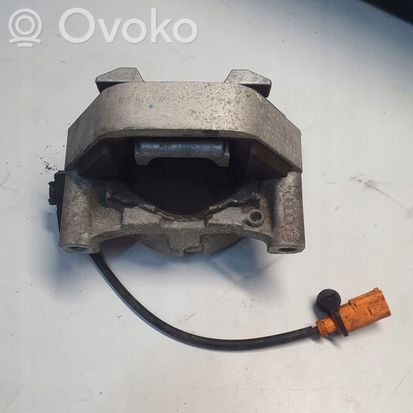 Audi A8 S8 D4 4H Engine mount bracket 4H0133384G