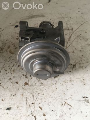 BMW X5 E70 EGR valve 700450090 11717804381
