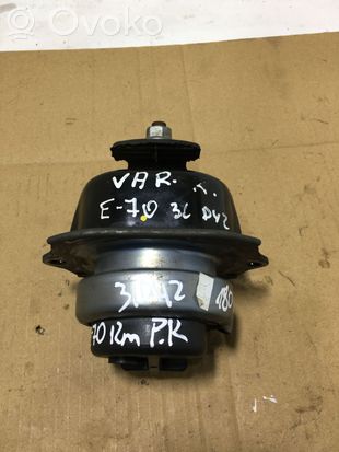BMW X5 E70 Engine mount bracket 6795417