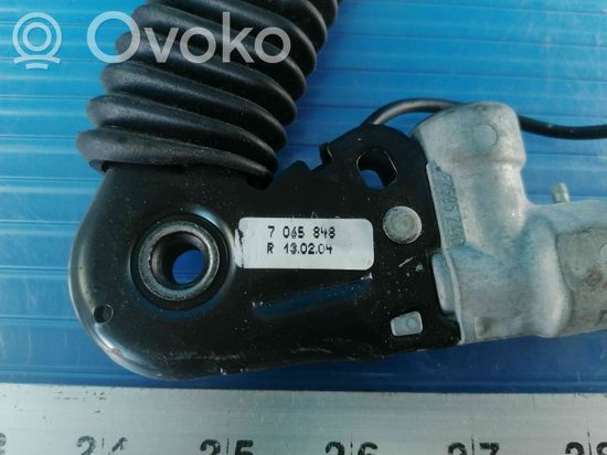 BMW 5 E60 E61 Front seatbelt buckle 7065848R