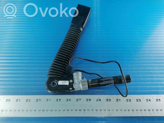BMW 5 E60 E61 Front seatbelt buckle 7065848R