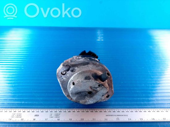 BMW 5 E60 E61 Engine mount bracket 6769874 586313A 3206